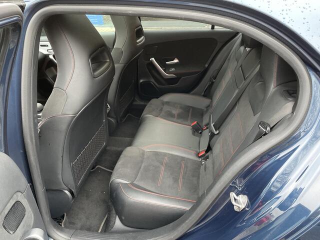 Mercedes-Benz A-KLASSE 180 Business Solution AMG | AMG-Line| Carplay/Android |