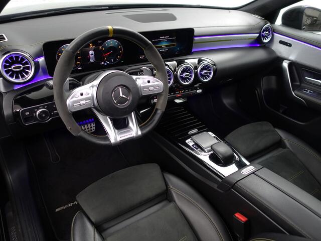Mercedes-Benz A-KLASSE 250 AMG Premium Plus Aut- Sport uitlaat, Panoramadak, Sfeerverlichting, Aero Package, Yellow Art