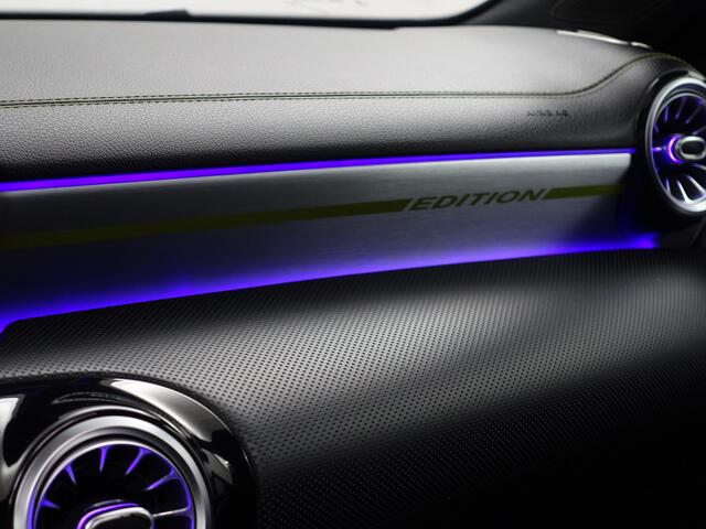 Mercedes-Benz A-KLASSE 250 AMG Premium Plus Aut- Sport uitlaat, Panoramadak, Sfeerverlichting, Aero Package, Yellow Art