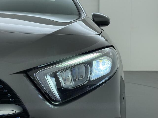 Mercedes-Benz A-KLASSE 180 Business Solution Luxury Panorama dak | Stoelverwarming | Navigatie | Camera |