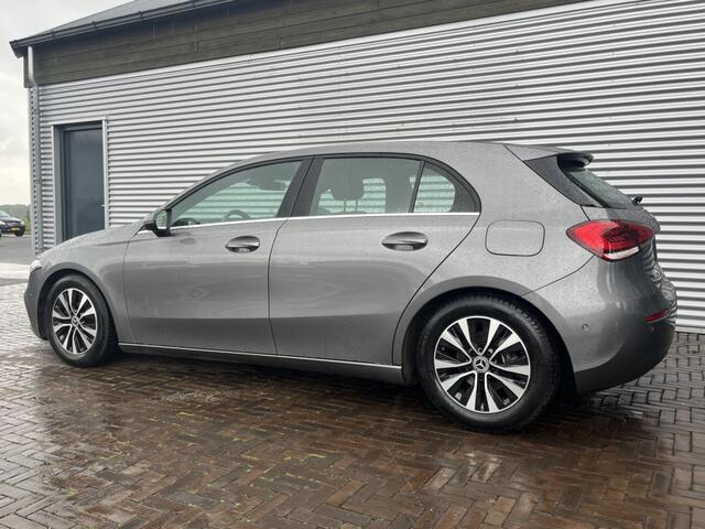 Mercedes-Benz A-KLASSE 180 Business Solution