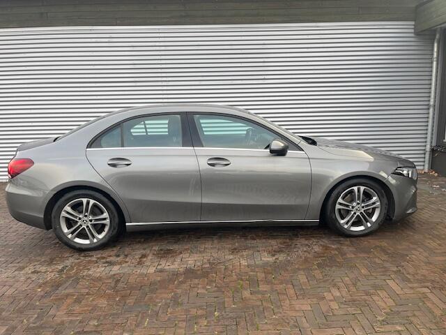 Mercedes-Benz A-KLASSE 180 Business Solution
