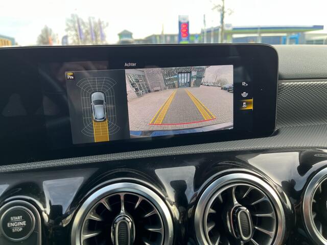 Mercedes-Benz A-KLASSE A180 AUT. - KEYLESS - PANO - WIDESCREEN - CAMERA - 18 INCH