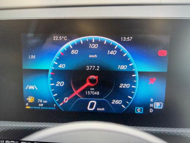 Mercedes-Benz A-KLASSE 180 d Launch Edition automaat B - Alleen exportbedrijven en handelaren