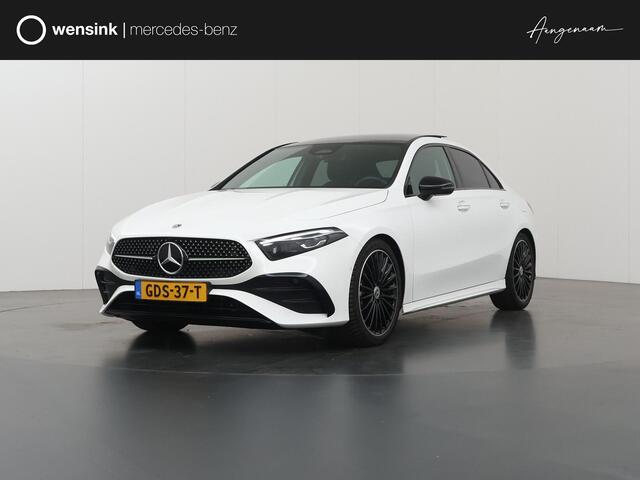 Mercedes-Benz A-KLASSE Limousine 180 Star Edition AMG Panoramadak | Night-pakket | 19" AMG velgen | Sfeerverlichting | Stoelverwarming | Multibeam led koplampen