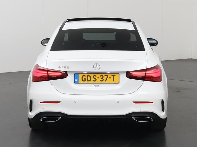 Mercedes-Benz A-KLASSE Limousine 180 Star Edition AMG Panoramadak | Night-pakket | 19" AMG velgen | Sfeerverlichting | Stoelverwarming | Multibeam led koplampen