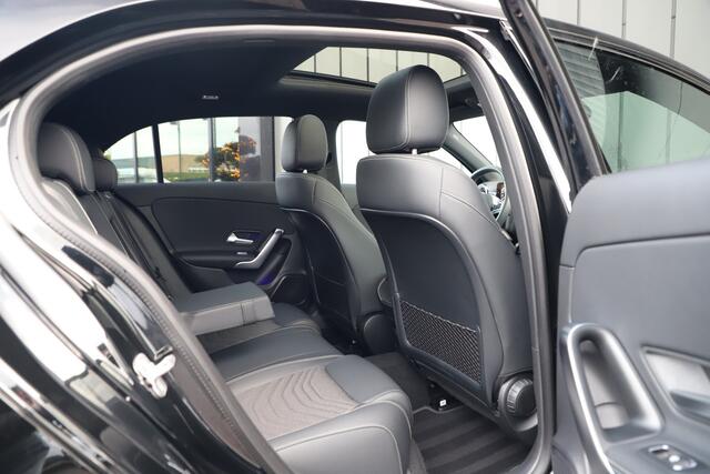 Mercedes-Benz A-KLASSE 200 Luxury Line | 163PK | Pano | Keyless-go | Sfeerverlichting | ACC | Multibeam | Widescreen | 2024.