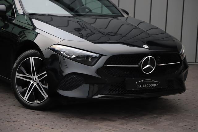 Mercedes-Benz A-KLASSE 200 Luxury Line | 163PK | Pano | Keyless-go | Sfeerverlichting | ACC | Multibeam | Widescreen | 2024.
