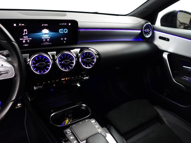 Mercedes-Benz A-KLASSE 250 e AMG Premium Plus Aut- Panoramadak, Sfeerverlichting, Carplay, Android Auto, Camera, Stoelverwarming