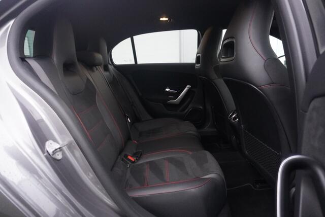 Mercedes-Benz A-KLASSE 180 Bns-Solution AMG Widescreen | Sfeerverlichting | Camera | Le