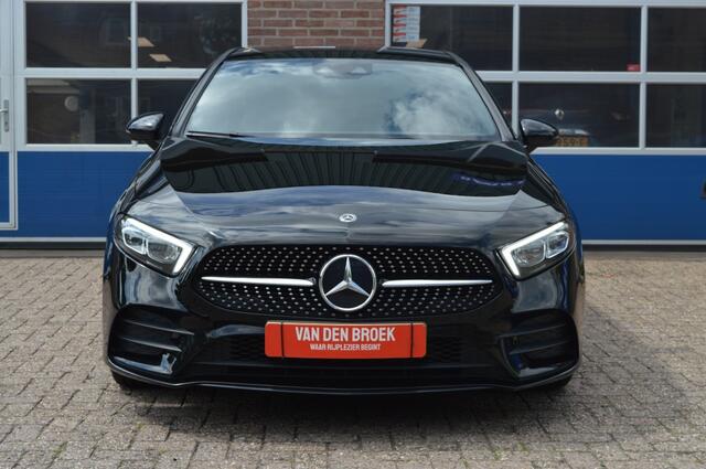 Mercedes-Benz A-KLASSE 180 Solution AMG | AUT - CAMERA - NAVI