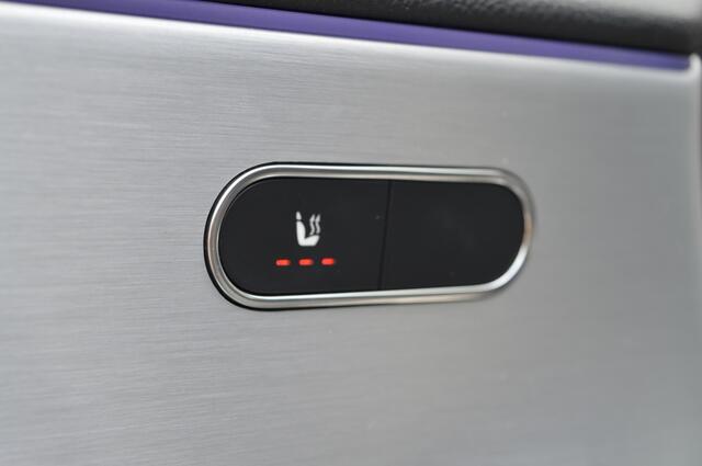 Mercedes-Benz A-KLASSE 180 Solution AMG | AUT - CAMERA - NAVI