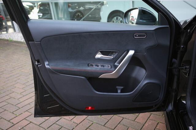 Mercedes-Benz A-KLASSE 200 Bns Sol. AMG | Sfeerverlichting |