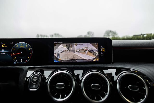 Mercedes-Benz A-KLASSE 180 AMG | LED | Carplay | NL