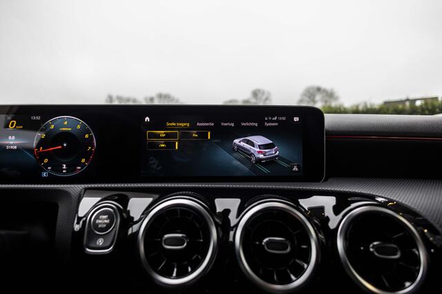 Mercedes-Benz A-KLASSE 180 AMG | LED | Carplay | NL