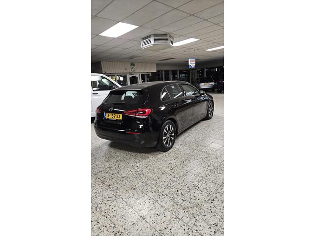 Mercedes-Benz A-KLASSE 180 Business Solution