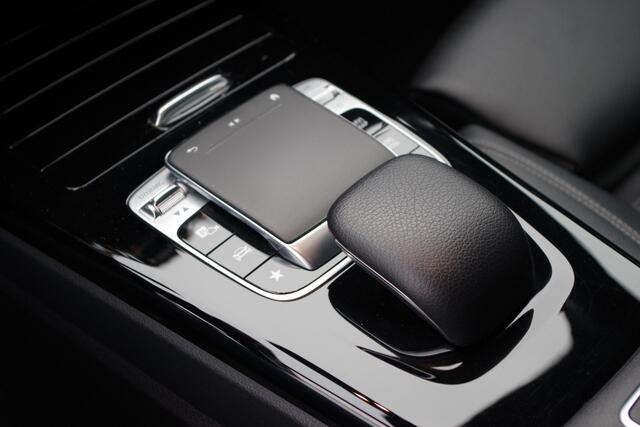 Mercedes-Benz A-KLASSE 200 164 PK Automaat Business Solution, Groot-Navigatie, Stoelverwarming