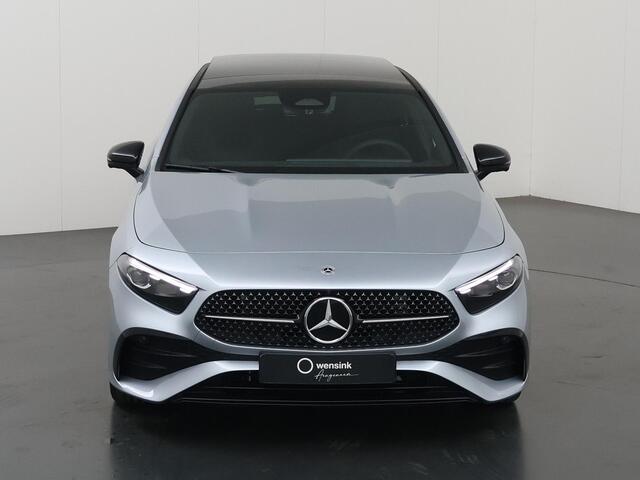 Mercedes-Benz A-KLASSE 180 Business Solution AMG | Panoramaschuifdak | Premium plus | Head-Up | Stoelverwarming | Achteruitrijcamera | MULTIBEAM LED |