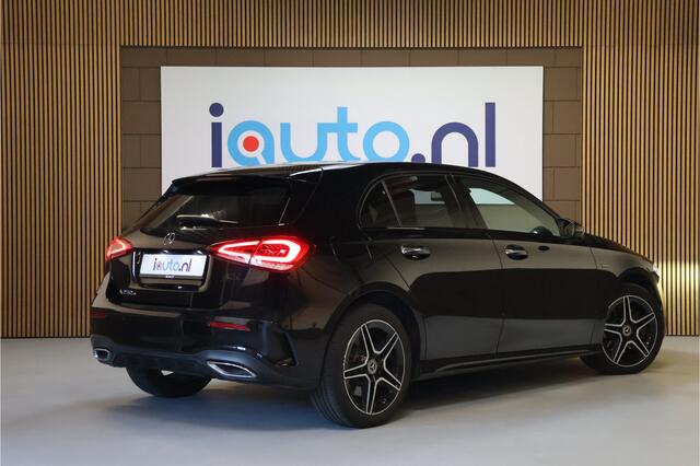 Mercedes-Benz A-KLASSE 250 e Business Solution AMG Limited Pano/LED/Keyless/Camera/Elek. stoelen/Dodehoek/18"/