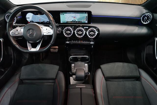 Mercedes-Benz A-KLASSE 200 AMG ? PANO ? 360 CAMERA ? KEYLESS ? DISTRONIC ? 19 " ? NIGHT