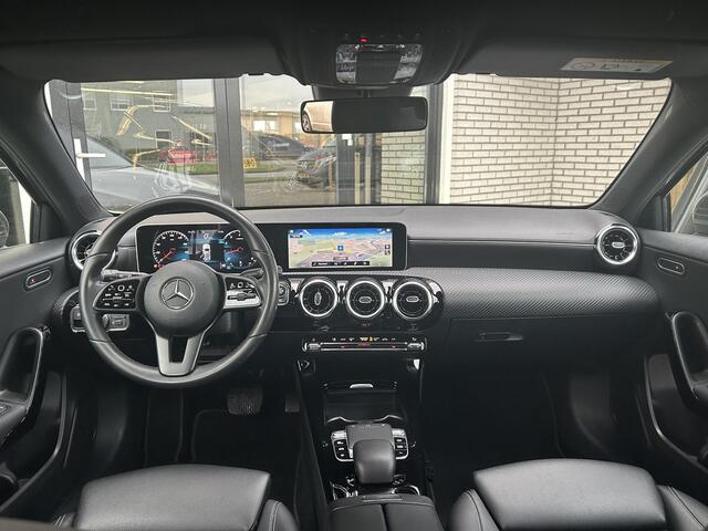 Mercedes-Benz A-KLASSE 200 Advantage | Stoelverwarming | Cruise Control | Navigatie | Apple Carplay | LED Koplampen