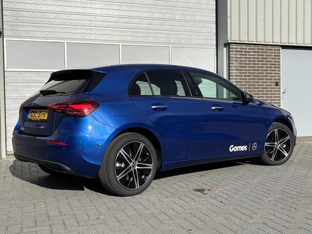 Mercedes-Benz A-KLASSE 250 e Star Edition Luxury Line | Panoramadak | Night Pakket | Dodehoekassistent | MULTIBEAM LED Koplampen | Sfeerverlichting | Stoelverwarming | Sierdelen Aluminium | Elektrisch Inklapbare Buitenspiegels | Achteruitrijcamera | Parkeersensoren