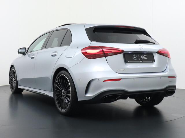 Mercedes-Benz A-KLASSE 180 Business Solution AMG | Panorama - Schuifdak | Memorystoelen | Head-Up Display | 360° Camera | Apple Carplay & Android Auto | Multibeam Led