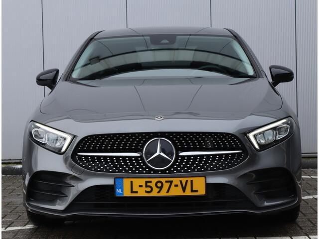 Mercedes-Benz A-KLASSE 180 AMG-Line | Sfeerverlichting | Widescreen