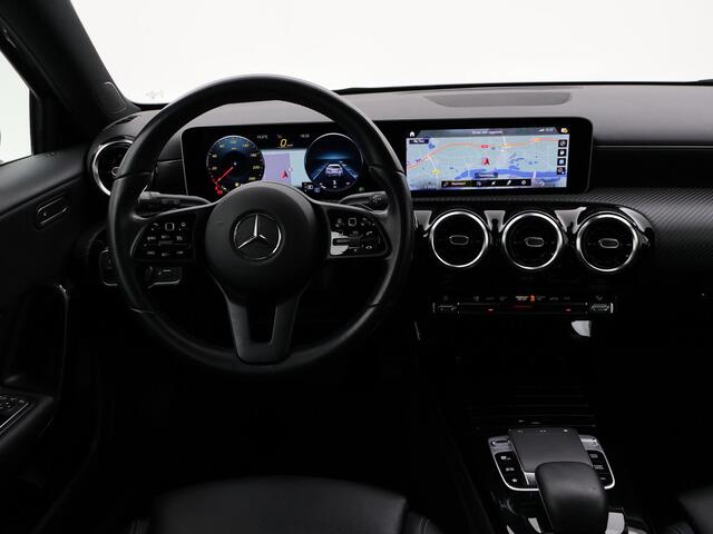 Mercedes-Benz A-KLASSE 180D AUT. NIEUW MODEL + WIDESCREEN MBUX | CAMERA | 18" AMG | STOELVERW. | LED | DAB