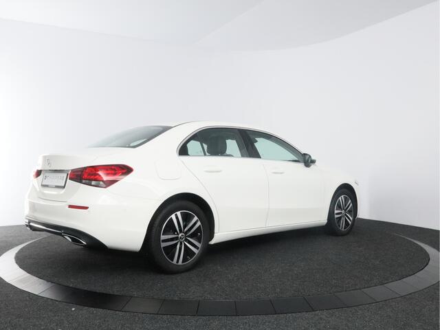 Mercedes-Benz A-KLASSE 250 e Luxury Line | Stoel verwarmd | Navigatie |