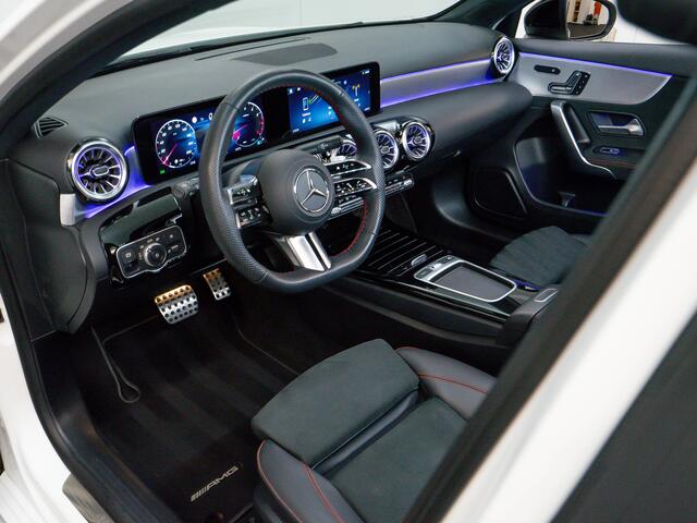 Mercedes-Benz A-KLASSE A 180 Star Edition AMG Line Plus | Facelift | Night | Memory | Pano | Trekhaak | Winterpakket