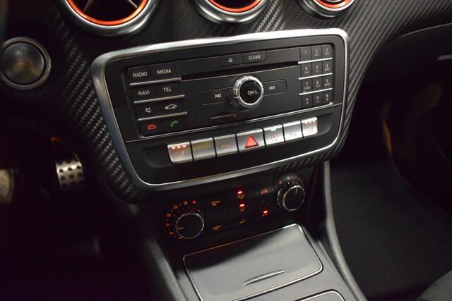 Mercedes-Benz A-KLASSE 180 BNS Solution AMG AUT7 68000 km/ Trekhaak 1200kg/ Flippers/ Camera/ Stoelverw./ Navi