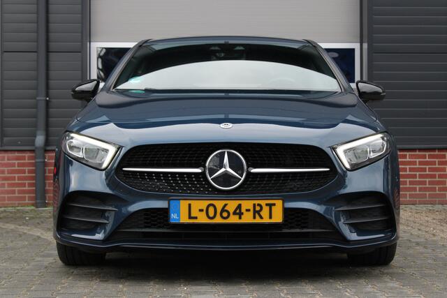 Mercedes-Benz A-KLASSE 180 Business Solution AMG Night Edition - Sfeerverlichting - Achteruitrij camera Hooglans shadowline delen - Keurig nette auto