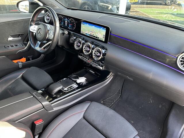 Mercedes-Benz A-KLASSE 200 | Stoelverwarming | Sfeerverlichting | Cruise Control