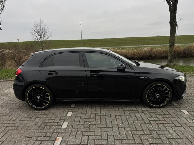 Mercedes-Benz A-KLASSE 250 Premium Plus EDITION 1 AMG Panorama