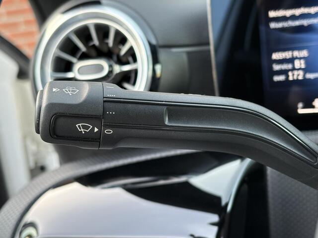 Mercedes-Benz A-KLASSE 250 e AMG Line