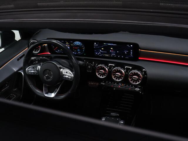 Mercedes-Benz A-KLASSE 250 e Business Solution AMG Limited [SCHUIFKANTELDAK, APPLE CARPLAY, DIGITAL DASH, CAMERA, CRUISE, HALF LEDER, STOELVERWARMING, FLIPPERS, CLIMATE CONTROL, SFEERVERLICHTING, NAVIGATIE, NIEUWSTAAT]