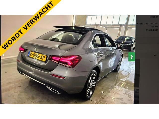 Mercedes-Benz A-KLASSE 250e AUT8 Luxury Limited PANORAMADAK LEDER MEMORY SFEER CARPLAY KEY-LESS GO MULTIBEAM