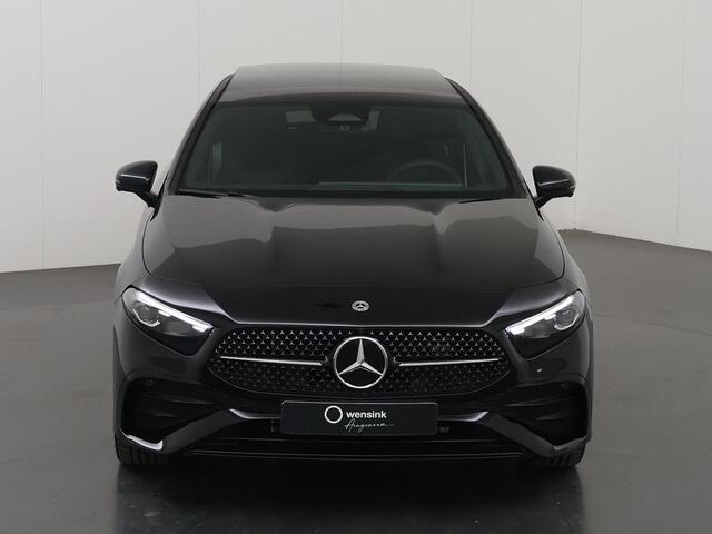 Mercedes-Benz A-KLASSE 250 e Business Solution AMG | Panoramaschuifdak | AMG Plus Line | Head up | Nightpakket | 19 inch AMG-velgen |