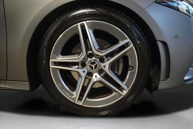 Mercedes-Benz A-KLASSE 160 Business Solution AMG | Matte lak | Virtual cockpit | Camera | Carplay | Volledig Widescreen