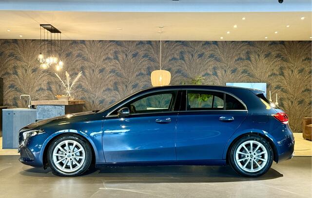 Mercedes-Benz A-KLASSE 180 Automaat I WideScreen I NL Auto I NIEUW!