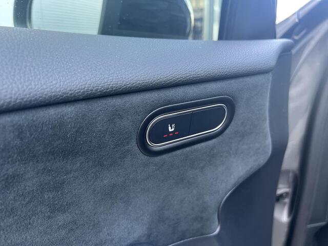 Mercedes-Benz A-KLASSE 200 AMG Line | Premium Pakket | Night Pakket | Panoramadak | MULTIBEAM LED Koplampen | Trekhaak | Dodehoekassistent | Advanced Sound System | Sfeerverlichting | Stoelverwarming | Achteruitrijcamera | Elektrisch Inklapbare Buitenspiegels