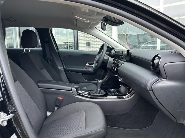 Mercedes-Benz A-KLASSE 180 | Stoelverwarming | Achteruitrijcamera |