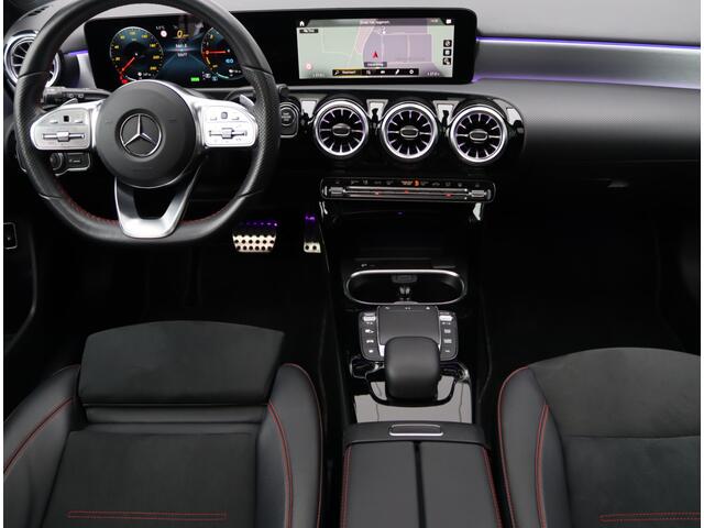 Mercedes-Benz A-KLASSE 250 e AMG Line | Panoramadak | Sfeerverlichting |