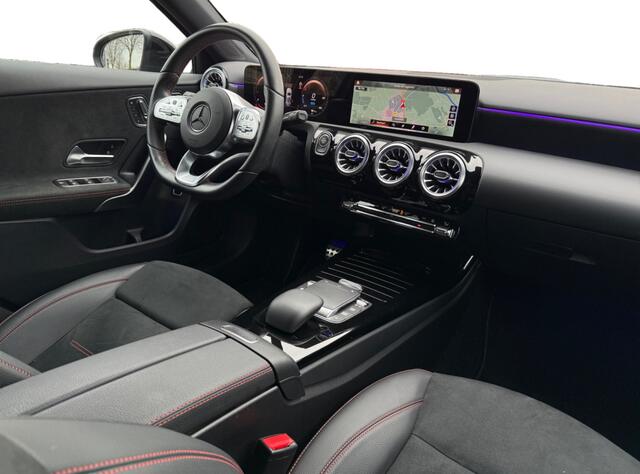 Mercedes-Benz A-KLASSE 250e AMG Line I Alcantara I Widescreen I Ambient Light