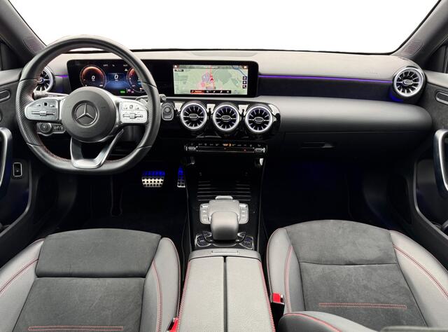 Mercedes-Benz A-KLASSE 250e AMG Line I Alcantara I Widescreen I Ambient Light
