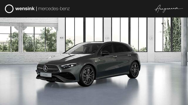 Mercedes-Benz A-KLASSE 250e Business Solution AMG | Panoramaschuifdak | AMG Line Plus pakket | 360°-camera | Head-up | Dodehoekassistent | LED Verlichting | 19"AMG-velgen |