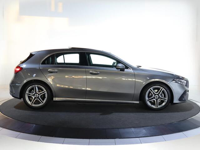 Mercedes-Benz A-KLASSE 180 Business Solution AMG | Panoramaschuifdak | Stoelverwarming | Achteruitrijcamera | MULTIBEAM LED |