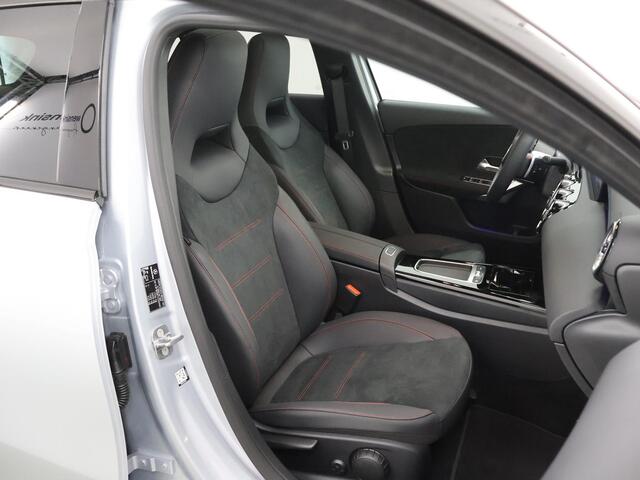 Mercedes-Benz A-KLASSE 180 Business Solution AMG | Panoramaschuifdak | Premium plus | Head-Up | Stoelverwarming | Achteruitrijcamera | MULTIBEAM LED |