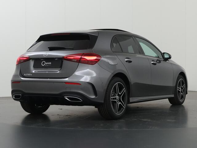Mercedes-Benz A-KLASSE 250e Business Solution AMG | Panoramaschuifdak | Stoelverwarming | Achteruitrijcamera | MULTIBEAM LED |